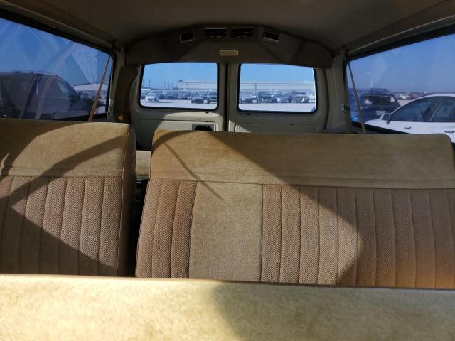 Photo 10 from auction – 1990 CHEVROLET SUBURBAN R with VIN 1GNER16K0LF169745