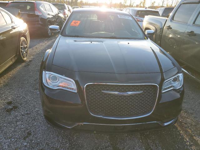 Photo 5 from auction – 2018 CHRYSLER 300 LIMITE with VIN 2C3CCAEG3JH262158