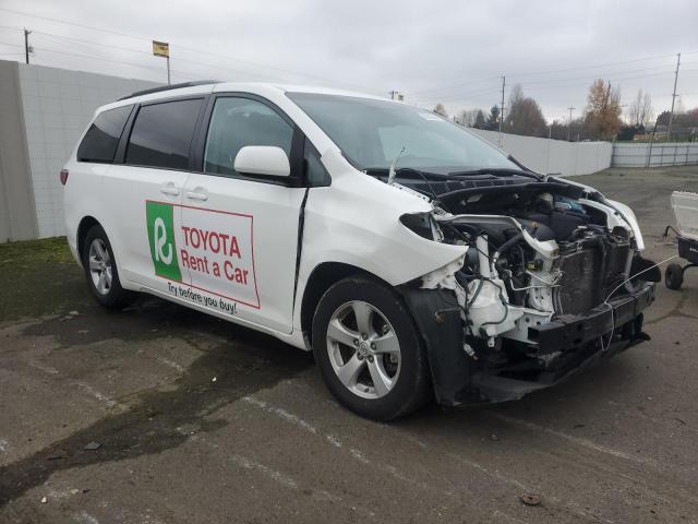 Photo 4 from auction – 2017 TOYOTA SIENNA LE with VIN 5TDKZ3DC7HS898464