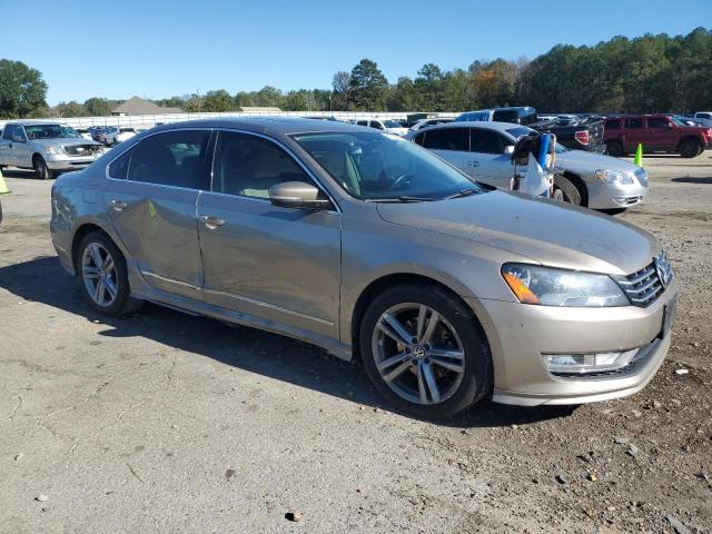 Photo 4 from auction – 2015 VOLKSWAGEN PASSAT SEL with VIN 1VWCM7A38FC069980