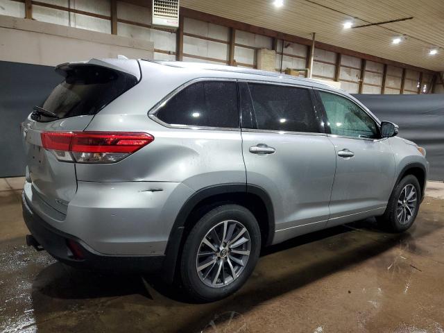 Photo 3 from auction – 2018 TOYOTA HIGHLANDER with VIN 5TDJZRFH3JS540193