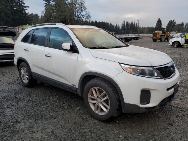 Photo 4 from auction – 2015 KIA SORENTO LX with VIN 5XYKTDA72FG650941