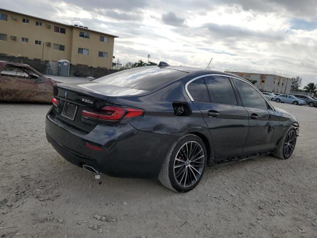 Foto 3 de la subasta – 2022 BMW 530E con VIN WBA13AG02NCK27636