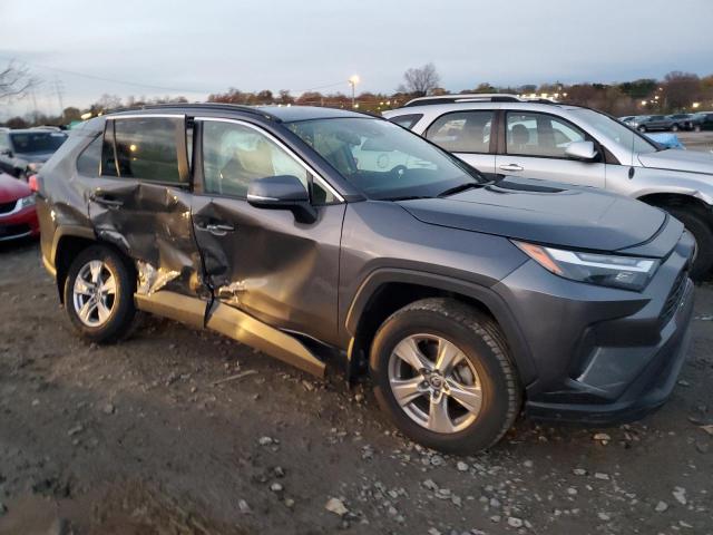 Photo 4 from auction – 2022 TOYOTA RAV4 XLE with VIN 2T3P1RFVXNC285622