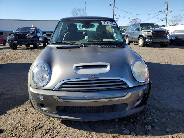 Photo 5 from auction – 2005 MINI COOPER S with VIN WMWRE33485TD97004