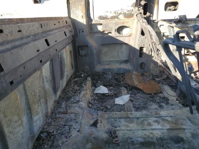 Photo 10 from auction – 2000 CHEVROLET SILVERADO with VIN 1GCGK29U2YE139846