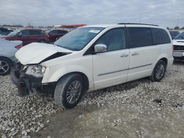 Photo 1 from auction – 2013 CHRYSLER TOWN & COU with VIN 2C4RC1CG4DR735055