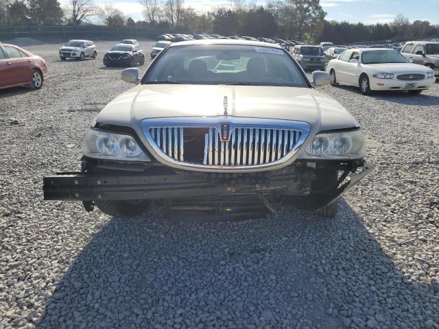 Photo 5 from auction – 2010 LINCOLN TOWN CAR S with VIN 2LNBL8CV9AX615702