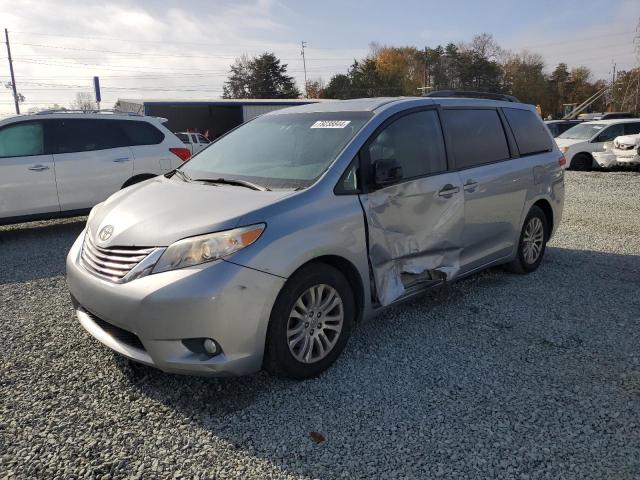 TOYOTA SIENNA XLE 2014 with VIN 5TDYK3DC2ES423508 - Photo from auction