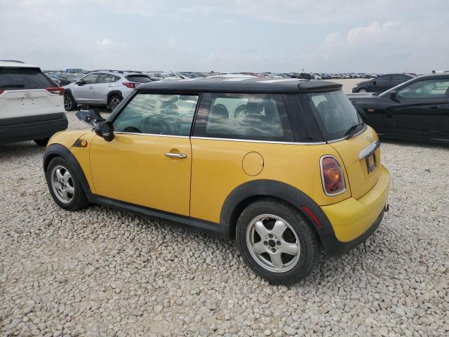 Photo 2 from auction – 2007 MINI COOPER with VIN WMWMF33537TU62793