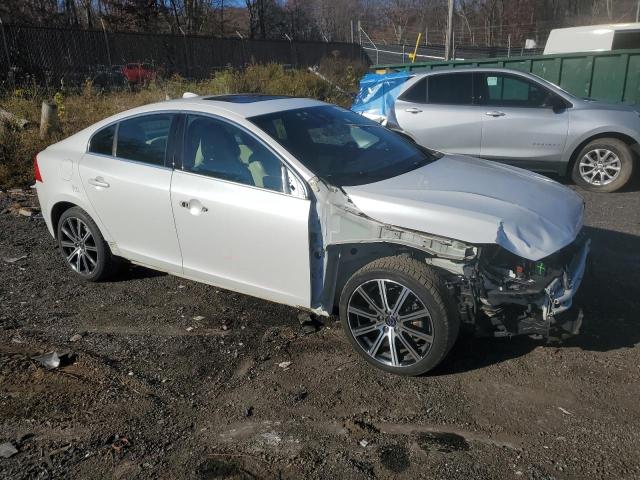 Photo 4 from auction – 2015 VOLVO S60 PLATIN with VIN YV149MFDXF1317855