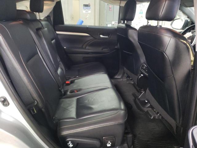 Photo 10 from auction – 2019 TOYOTA HIGHLANDER with VIN 5TDJZRFH9KS712163