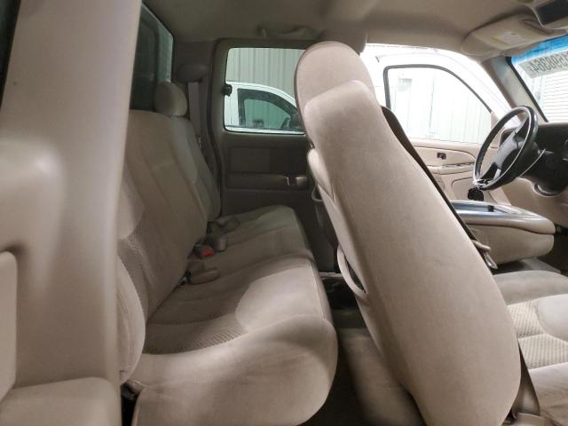 Photo 11 from auction – 2004 CHEVROLET SILVERADO with VIN 2GCEK19T941193844