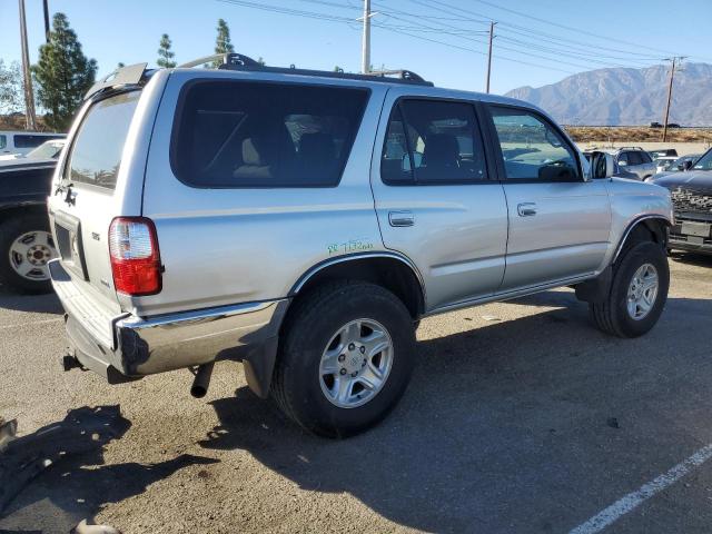 Photo 3 from auction – 2001 TOYOTA 4RUNNER SR with VIN JT3GN86R010180428