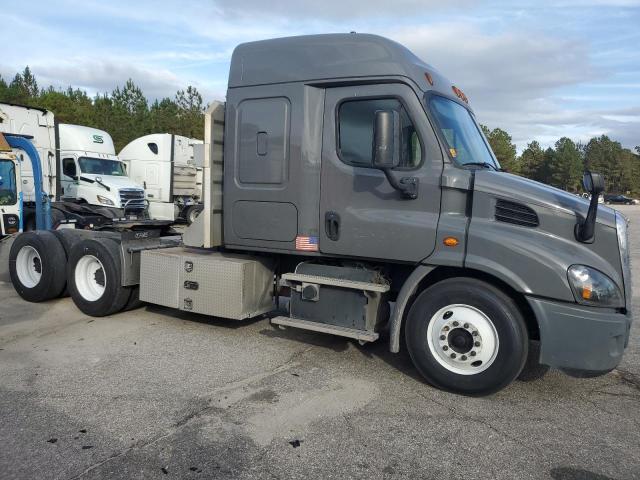 Photo 4 from auction – 2018 FREIGHTLINER CASCADIA 1 with VIN 3AKJGHDV5JSJV6360