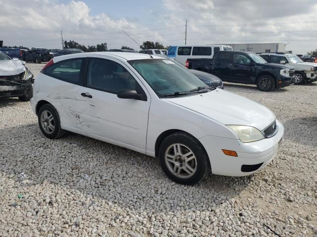 Photo 4 from auction – 2005 FORD FOCUS ZX3 with VIN 3FAFP31N85R146144
