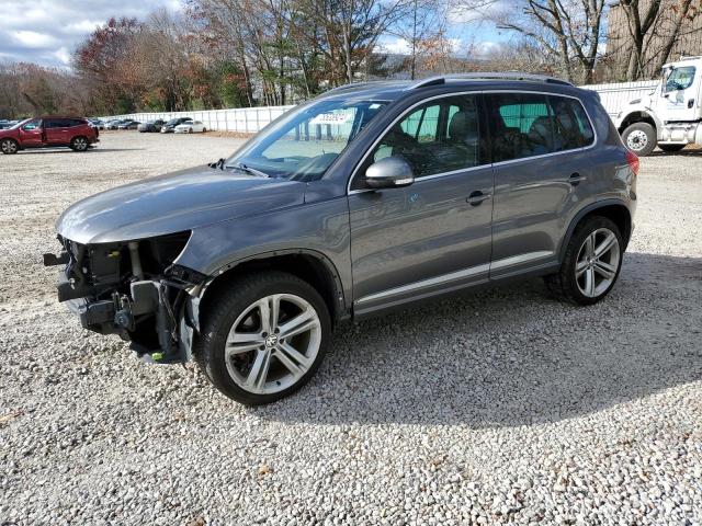 VOLKSWAGEN TIGUAN S 2014 with VIN WVGBV3AX1EW621237 - Photo from auction