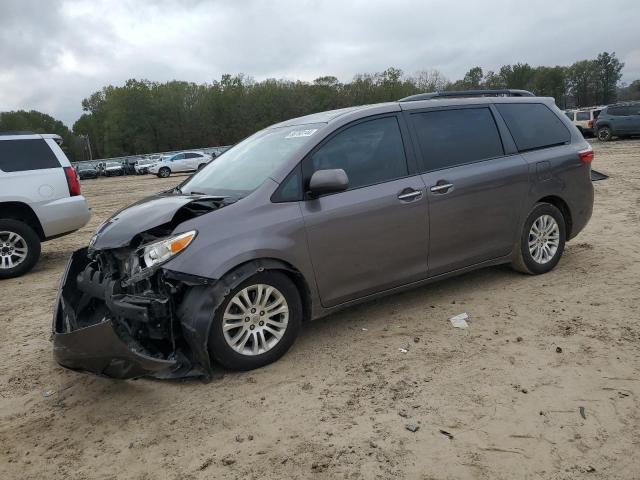 TOYOTA SIENNA XLE 2016 with VIN 5TDYK3DC5GS691410 - Photo from auction