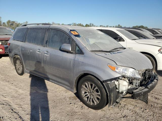 Photo 4 from auction – 2018 TOYOTA SIENNA XLE with VIN 5TDYZ3DC8JS963743