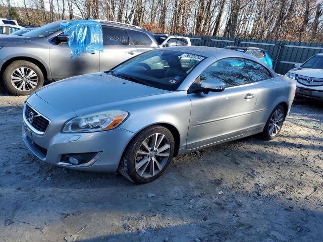 VOLVO C70 T5 2013 with VIN YV1672MCXDJ137219 - Photo from auction