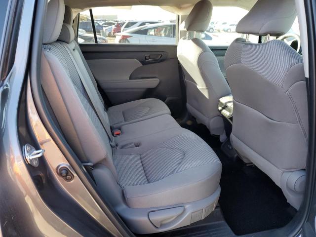 Photo 11 from auction – 2022 TOYOTA HIGHLANDER with VIN 5TDZZRAH6NS547218
