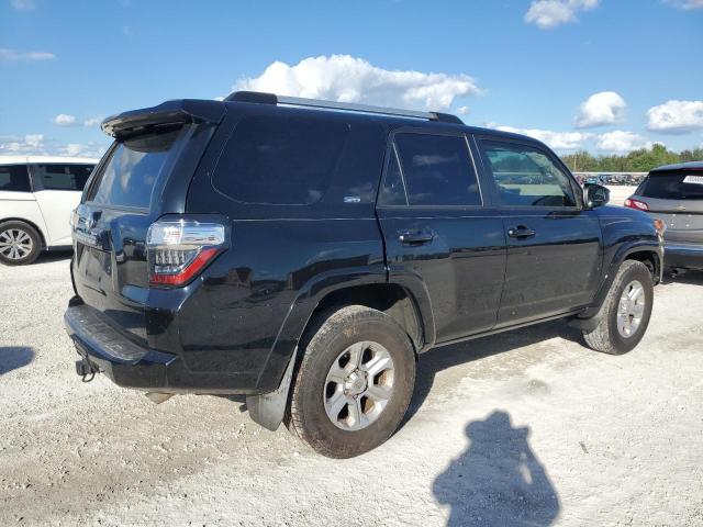 Zdjęcie 3 z aukcji – 2019 TOYOTA 4RUNNER SR z VIN JTEZU5JR0K5204420