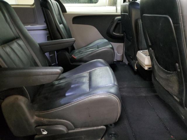 Photo 11 from auction – 2013 CHRYSLER TOWN & COU with VIN 2C4RC1BG3DR588695