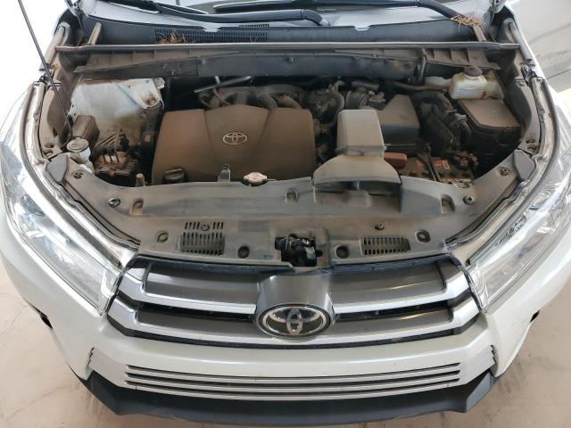 Photo 12 from auction – 2018 TOYOTA HIGHLANDER with VIN 5TDJZRFHXJS805045