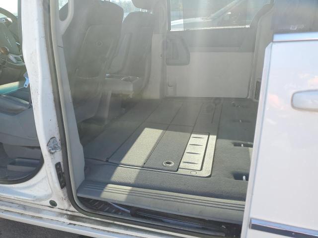 Photo 10 from auction – 2010 CHRYSLER TOWN & COU with VIN 2A4RR5D15AR109021