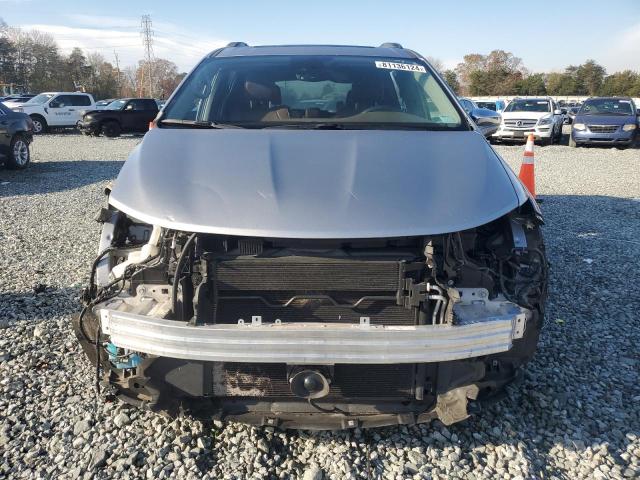 Photo 5 from auction – 2017 CHRYSLER PACIFICA L with VIN 2C4RC1GG6HR840244
