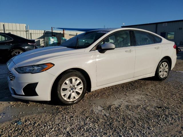 FORD FUSION S 2019 with VIN 3FA6P0G73KR161685 - Photo from auction