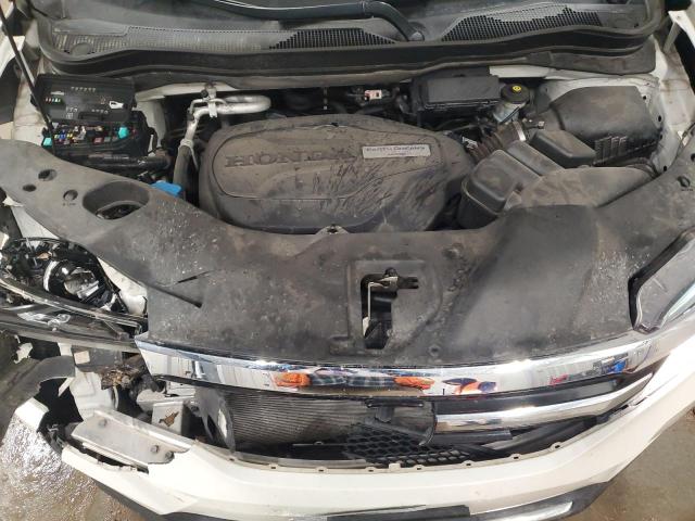 Photo 12 from auction – 2017 HONDA PILOT TOUR with VIN 5FNYF6H90HB094658