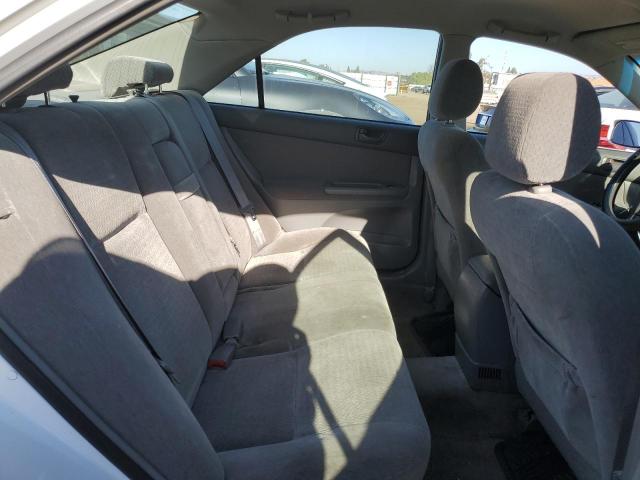 Photo 10 from auction – 2004 TOYOTA CAMRY LE with VIN JTDBE32K540293247