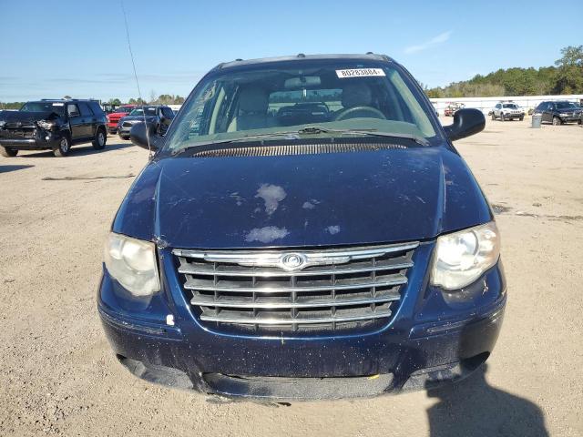 Photo 5 from auction – 2006 CHRYSLER TOWN & COU with VIN 2A4GP54L36R799535