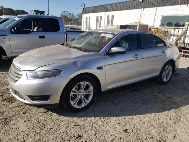 FORD TAURUS SEL 2014 مع رقم تعريف المركبة 1FAHP2E81EG136442 - صورة من المزاد