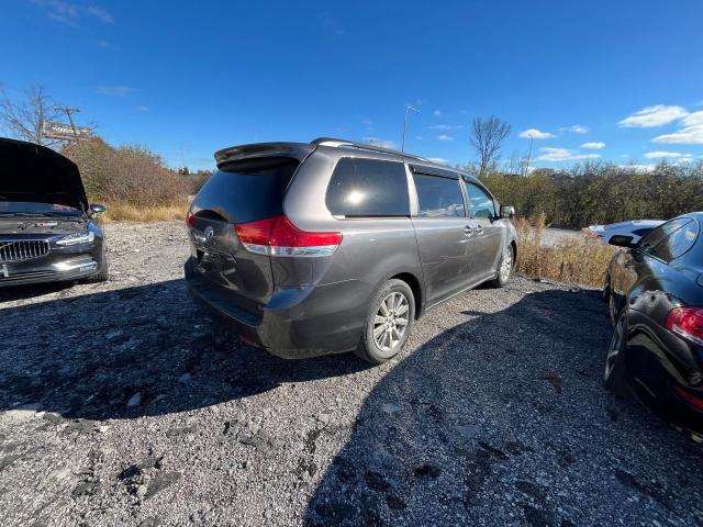 Photo 4 from auction – 2011 TOYOTA SIENNA XLE with VIN 5TDDK3DC4BS013285