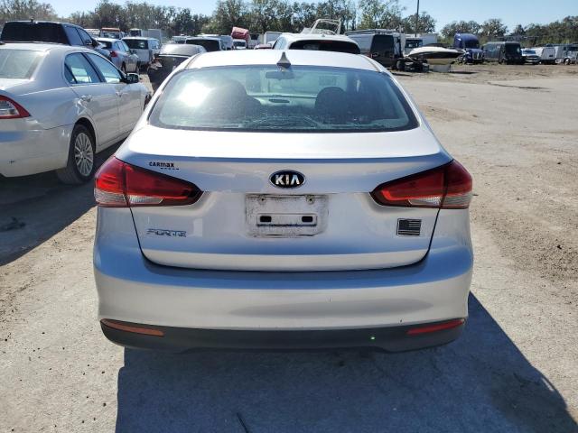 Photo 6 from auction – 2017 KIA FORTE LX with VIN 3KPFK4A79HE157939