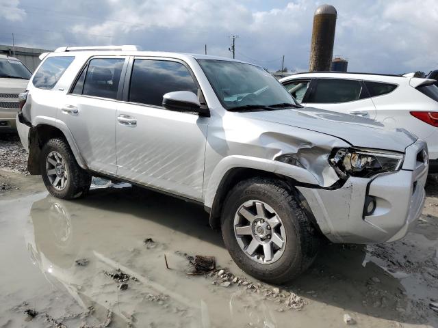 Photo 4 from auction – 2016 TOYOTA 4RUNNER SR with VIN JTEZU5JR2G5110630
