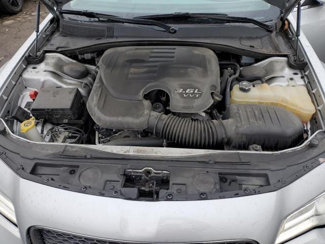 Photo 11 from auction – 2019 CHRYSLER 300 LIMITE with VIN 2C3CCAKG1KH579670