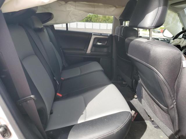 Photo 11 from auction – 2017 TOYOTA 4RUNNER SR with VIN JTEZU5JR2H5152281