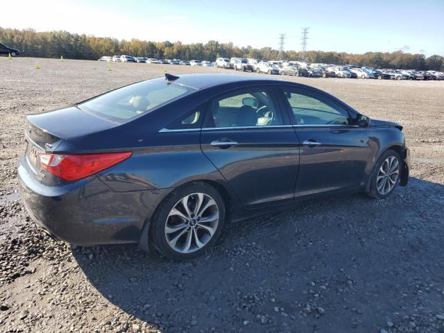 Photo 3 from auction – 2013 HYUNDAI SONATA SE with VIN 5NPEC4AB0DH676199