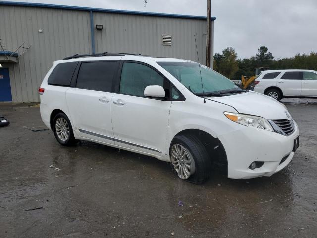 Photo 4 from auction – 2013 TOYOTA SIENNA XLE with VIN 5TDYK3DC8DS395020