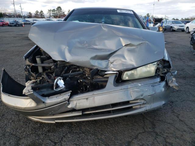 Photo 5 from auction – 2001 TOYOTA CAMRY LE with VIN 4T1BF28K01U129273