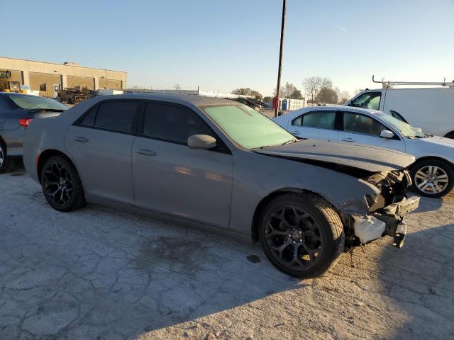 Photo 4 from auction – 2019 CHRYSLER 300 S with VIN 2C3CCABG8KH516436