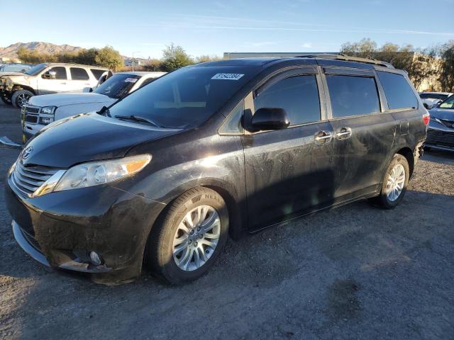 Photo 1 from auction – 2017 TOYOTA SIENNA XLE with VIN 5TDYZ3DC0HS793467