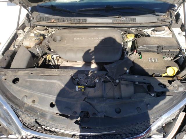 Photo 11 from auction – 2015 CHRYSLER 200 LIMITE with VIN 1C3CCCAB7FN674314
