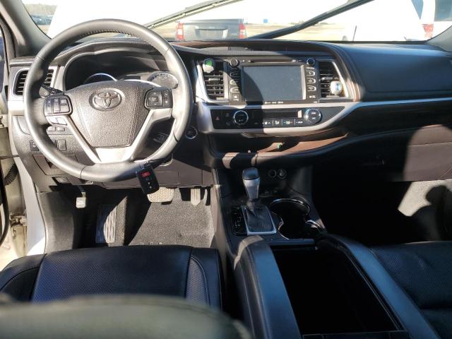 Photo 8 from auction – 2016 TOYOTA HIGHLANDER with VIN 5TDDKRFHXGS244226