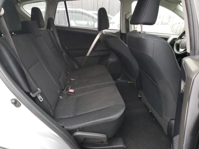 Photo 11 from auction – 2015 TOYOTA RAV4 LE with VIN JTMBFREV8FD096509