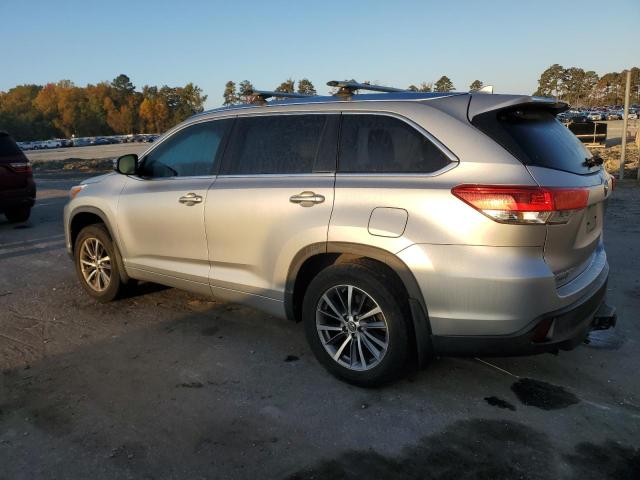 Photo 2 from auction – 2018 TOYOTA HIGHLANDER with VIN 5TDJZRFH9JS540845