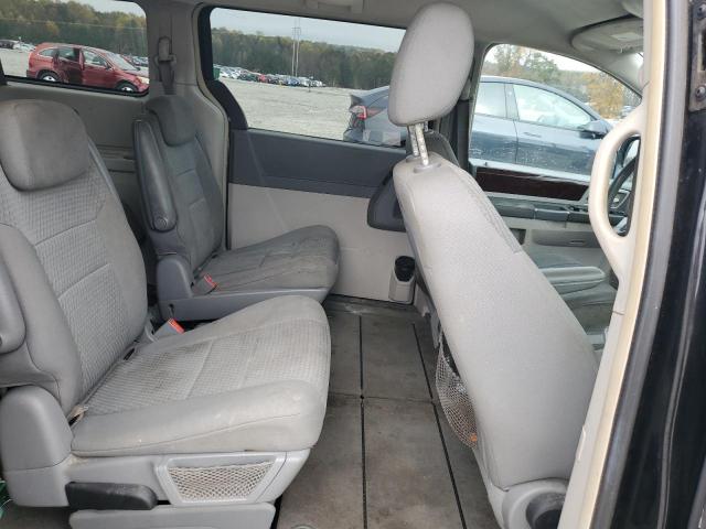 Photo 11 from auction – 2010 CHRYSLER TOWN & COU with VIN 2A4RR5D14AR221387